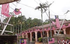 Beatrice tan jan 12th, 2018 the southeast asian country of malaysia is so much more than just its iconic petronas twin towers, genting highlands or theme parks like legoland and sunway. Taman Tumbina Bintulu Ticket Price Timings Address Triphobo