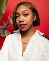 Nina Rutherford's Instagram, Twitter & Facebook