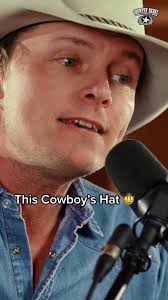 This cowboy’s hat 🤠 #nedledoux