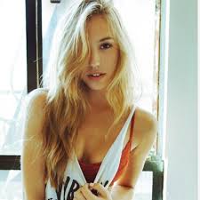 Anthony Neese (@SkYhiGH419)