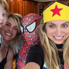 Happy Daughter's Day… and yes, Christina is in this picture 😂