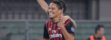 Ac milan agree to sign striker carlos bacca from sevilla and complete the £21m signing of luiz adriano from shakhtar donetsk. Der Fc Sevilla Hat Ein Neues Angebot Fur Carlos Bacca Abgegeben
