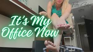 Debby Ryan - the queen of feet with unforgettable soles