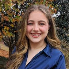 Pam Munger's Instagram, Twitter & Facebook