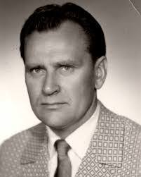 Everett Hart's Instagram, Twitter & Facebook