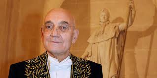 Politique, histoire, littérature : les mille vies de Max Gallo