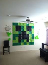 Minecraft Party Decorations The Key To Any Themed Party Is To Knock The Deco Chambre Enfant Anniversaire Minecraft Decoration Interieure