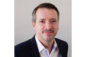 Des palaces à la GMS, il n'y a parfois qu'un pas… Et c'est celui qu'a  franchi cet ancien Ferrandien Renaud Guerre Genton. En effet, Renaud vient  d'être promu Chef de groupe vins