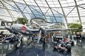 � the flying bulls are a group of enthusiasts who are passionate about historic. Special Venue Hangar 7 Home Of The Flying Bulls Kongres Europe Events And Meetings Industry Magazine