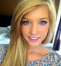 Helena Hendrix's Instagram, Twitter & Facebook