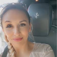 Christina Raftery's Instagram, Twitter & Facebook