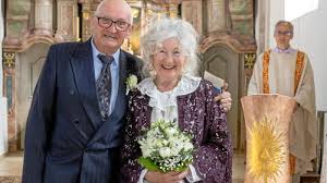 Blaulichtreport - Familie Pomp und die Liebe: 60 Jahre Ehe - und von der  Hochzeit gibt es nur ein einziges Foto➡️  https://www.allgaeuer-zeitung.de/kempten/diamantene-hochzeit-im-allgaeu-mit-nur-einem-foto-und-einer-bewegenden-lebensgeschichte  ...