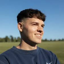 Alan Falloon's Instagram, Twitter & Facebook