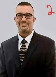 Can someone help with editing a family photo?