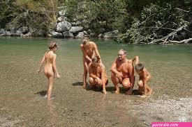 Family nude photoshoot | PORNrain.com