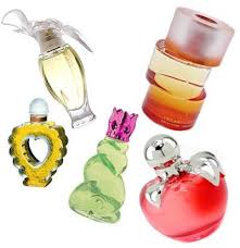 Up until about the 1970s nearly all perfumes of note used an animal based fixative. Perfumes Mujer Superesencia Perfume Perfume Reviews Perfume Bottles