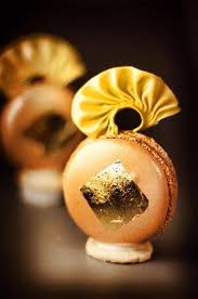 Epingle Par Jiraphon Limsakolsuk Sur That S Sweet Patisserie Macaron Piece Montee