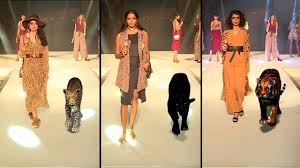 Wearable Augmented Reality Ar Fashion Fashion Show Augmented Reality
