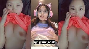 Vidio yg lagi viral wanita di masukin memenya botol. Z06hhiu1nt70om
