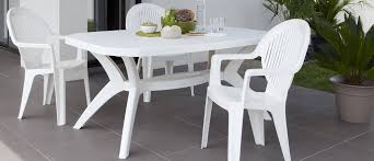 Trouver le mobilier de jardin avec son style élégant, cette table de jardin blanche et grise apporte une touche de modernité à. Ibiza 165 220 Cm Garden Tables Grosfillex