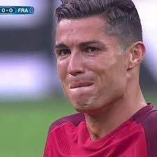 Sanwont sa li we espay th k bat li lage pyel, ou pa wel jwe anyn nn match,  li trouve