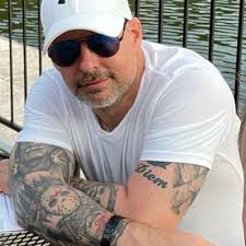 We have Bilmuri this year. Gabi of Bilmuri plays sax