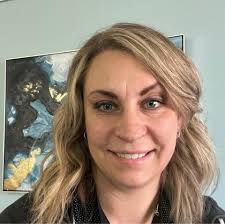 Congrats to all￼ 2021 HCHS Graduates. Valedictorian of the class was Luke  Carter. Salutatorian was Ethan Chenoweth. Honor students were Miranda  Alvey, Hugo Arce-Santamaria, William Askins, Trey Atteberry, Lynnley  Bentley, Kaitlyn Bertram,