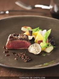 Recette Du Chef Regis Marcon Chevreuil Et Son Praline De Cepes Lactaires Chevreuil Recette Recette De Chef Recette Gibier