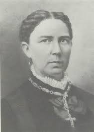 Sallie Hood's Instagram, Twitter & Facebook