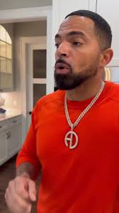 When Anthony tells Amber that situation with him and Rolonda was her karma  for cheating