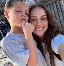 Veronica Daisy Baker (@veronicadaisy) • Instagram photos and videos