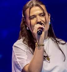 Datteren til Kate Gulbrandsen deltar i The Voice