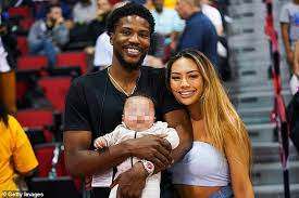 On tuesday, images surfaced of the timberwolves guard with pippen, 46, during a nov. Larsa Pippen Arrives Home To Face The Music After Malik Beasley S Wife Files For Divorce Aktuelle Boulevard Nachrichten Und Fotogalerien Zu Stars Sternchen