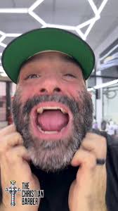 Transformación de barba: Afeitado ASMR con Pacinos