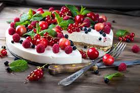 Cheesecake doesn't last long because it contains a number of dairy ingredients like eggs and cream cheese that are perishable. How Long Does Cheesecake Last Storing A Cheesecake