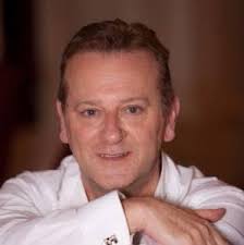 Theatro Municipal RJ oferece masterclass gratuita com David Gowland,  maestro da Royal Opera House