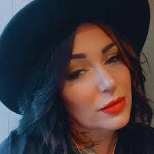 Jessie Voss's Instagram, Twitter & Facebook