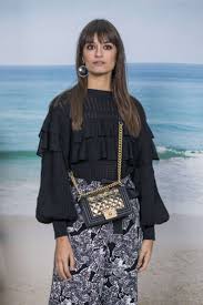 Nouvel album coeur sortie le 11 juin 2021 claraluciani.lnk.to/allmb. Clara Luciani Chanel Fashion Show In Paris Gotceleb