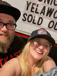 Deni🖤 (@mrsdeni2215)