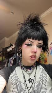 Caroline Carr (@yeahimcaroline)