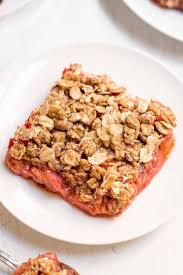 Healthy Strawberry Rhubarb Crumble Only 115 Calories So Easy To Make Perfect F Strawberry Rhubarb Recipes Healthy Rhubarb Recipes Healthy Rhubarb Recipes