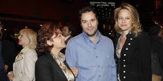 Depuis février 2015, stéphane tapie est directeur des activités numériques du groupe la provence et administrateur du quotidien la provence. Le Fils De Bernard Tapie S Installe A Uccle Pour Le Bien Des Combines A Nanard La Libre