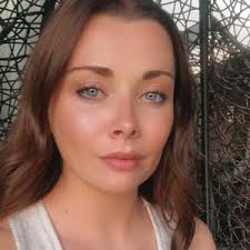 Lucy Chamberlain (@lucyychamberlain)