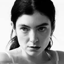 Caitlin Barnard (@CaiteBarnard)