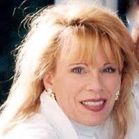 Suzanne Hillman's Instagram, Twitter & Facebook