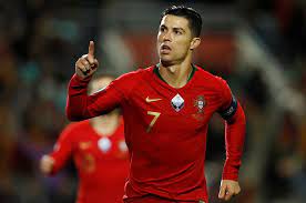 Fernando santos dönemi ve ilk uluslararası zaferler. Ronaldo Dan 55 Hat Trick Portekiz Den Yarim Duzine Ntvspor Net