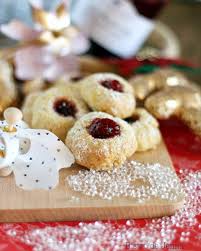 Jᴇɴɴᴀ Maksymiuk Fr Pl On Instagram B R E D E L E Noel En Alsace Rime Avec Bredele Ou Bredala Connaissez V Confiture Biscuits Petits Biscuits