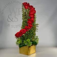 Whether you are buying your arrangement for a friend or loved one, we want them to be delighted by your gift. Box Of Sweet Hearts In San Diego Ca Wholesale Flowers