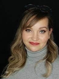 Sandi Edgar's Instagram, Twitter & Facebook