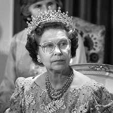 HRM QUEEN ELIZABETH WITH GLASSES............ccp
